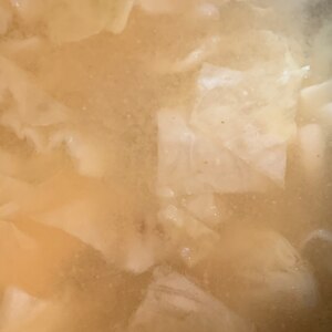 我が家の定番☆豆腐とキャベツのお味噌汁